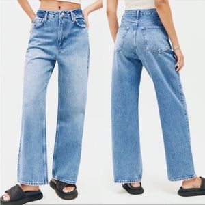 Reformation Wilder High Rise Wide Leg Cropped Jean Blue 28 (more like a 26/27)